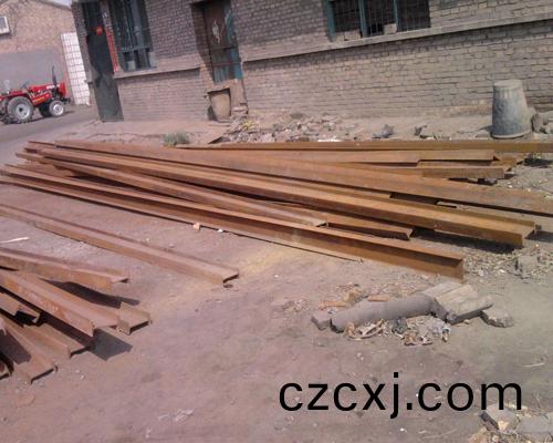 廢(fei)舊鋼材迴收(shou)